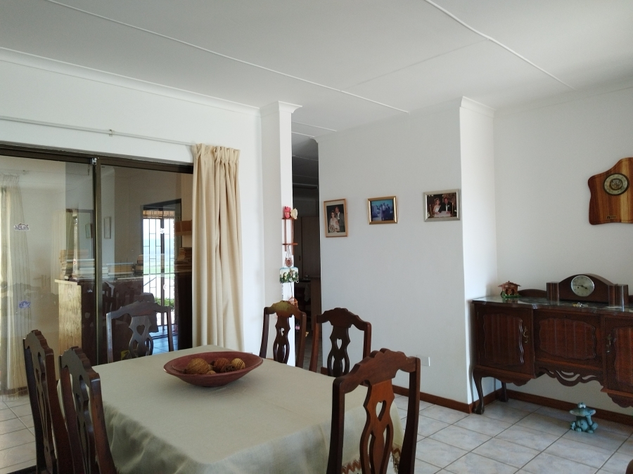 3 Bedroom Property for Sale in Fraaiuitsig Western Cape